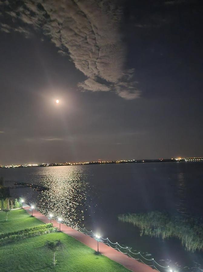 Deluxe Lake View Mamaia Extérieur photo