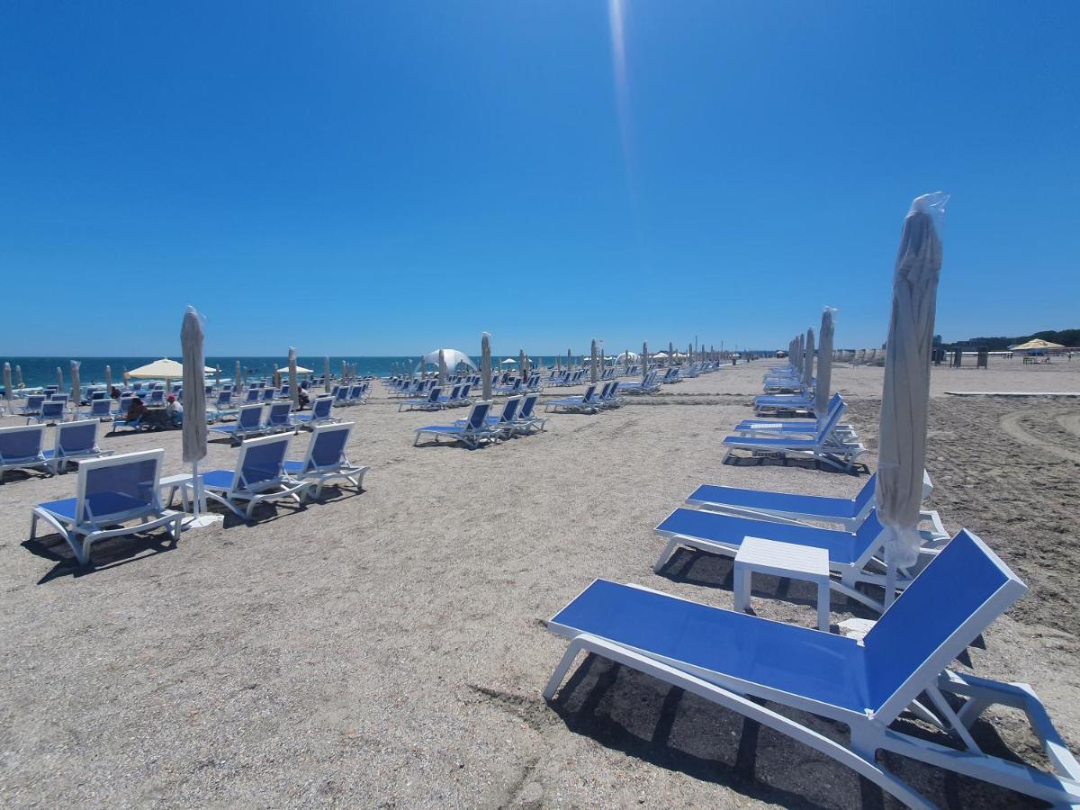 Deluxe Lake View Mamaia Extérieur photo