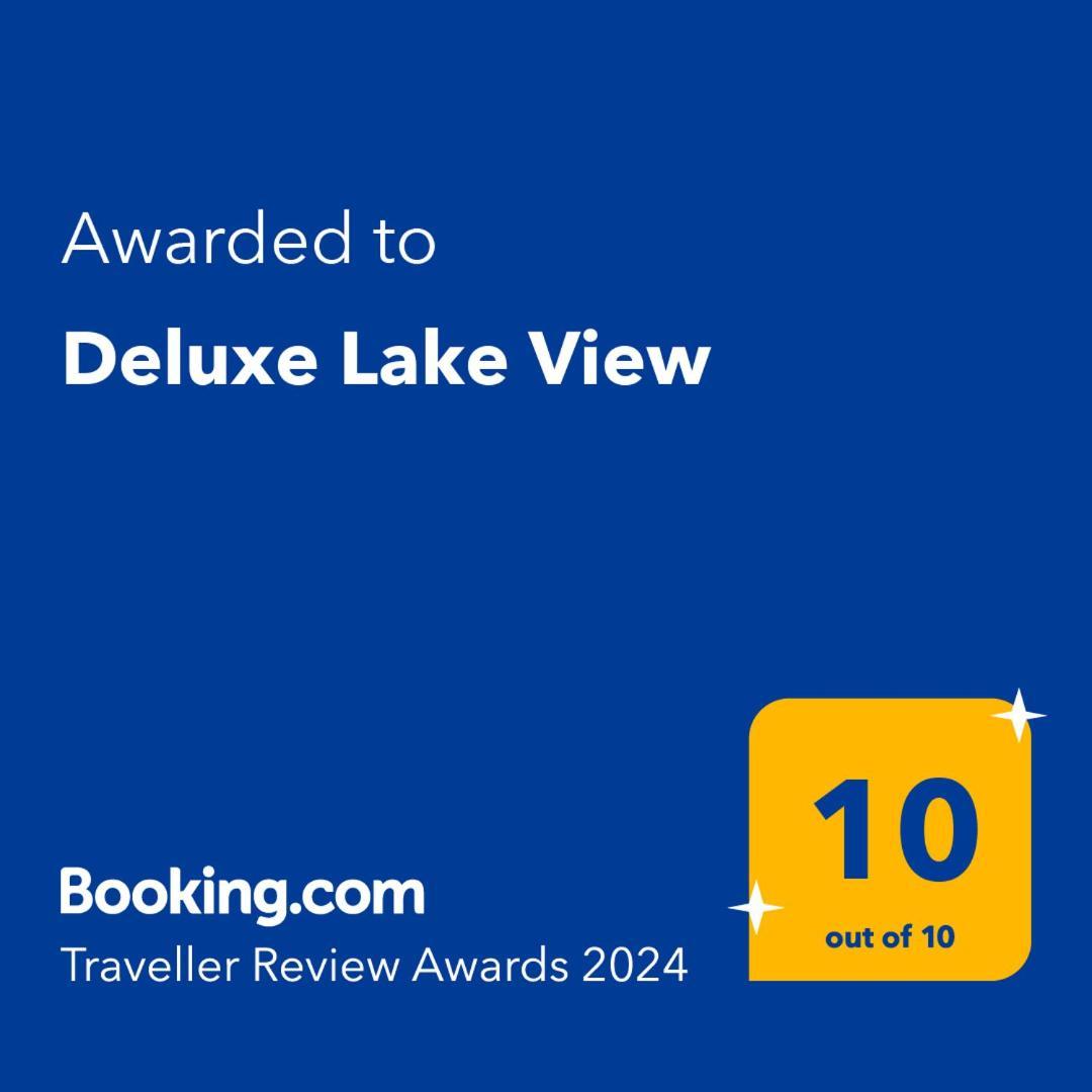 Deluxe Lake View Mamaia Extérieur photo